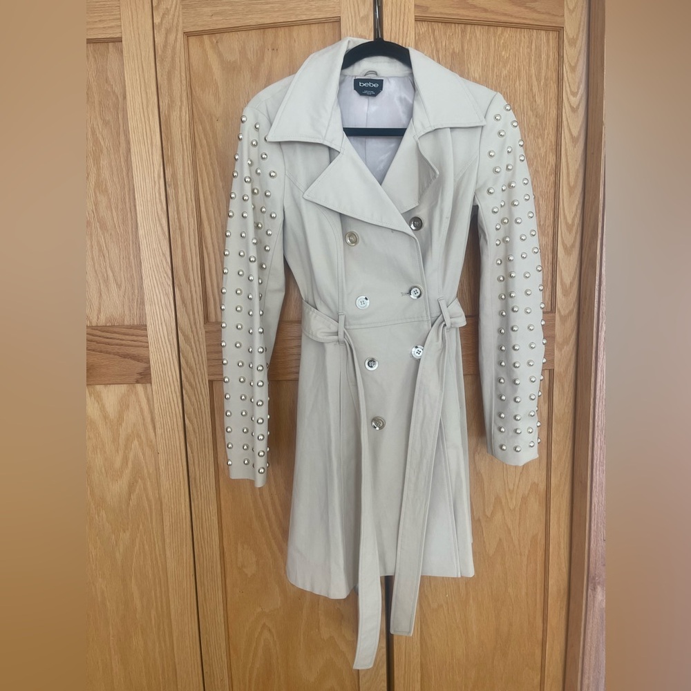 TRENCH COAT